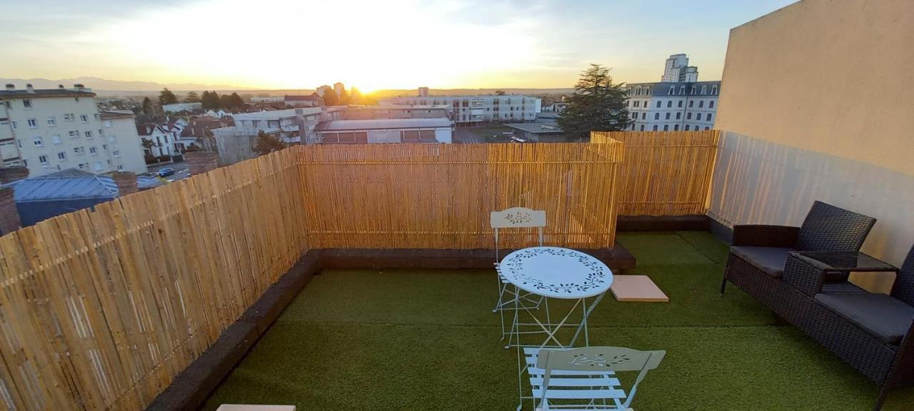 Appartamento Le Belvedere Dernier Etage Avec Terrasse Wifi Fibre Tarbes Esterno foto